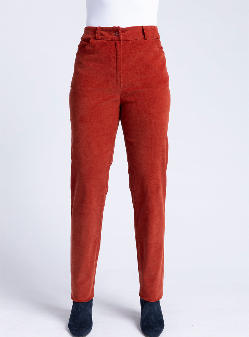 Pantalon femme en velours rouge brique
