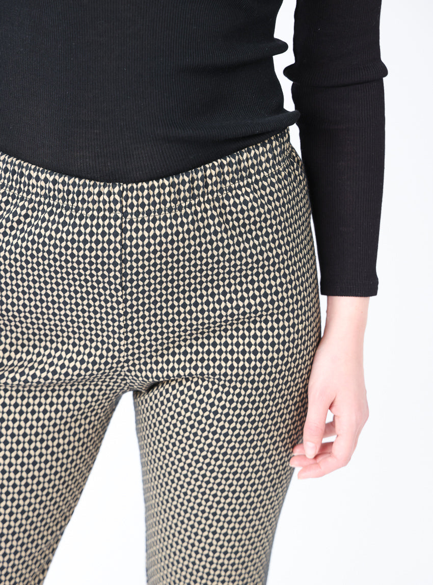 Pantalon femme stretch imprimé noir camel