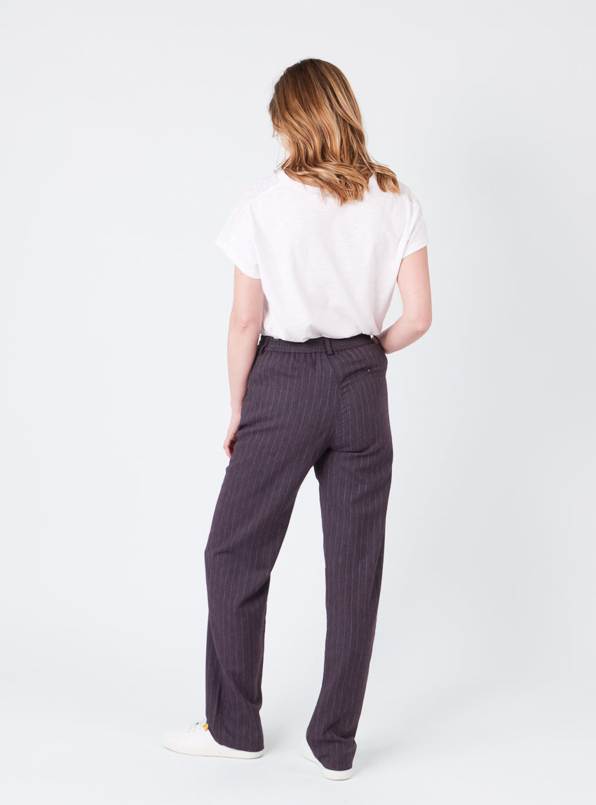 Pantalon femme violet prune rayé