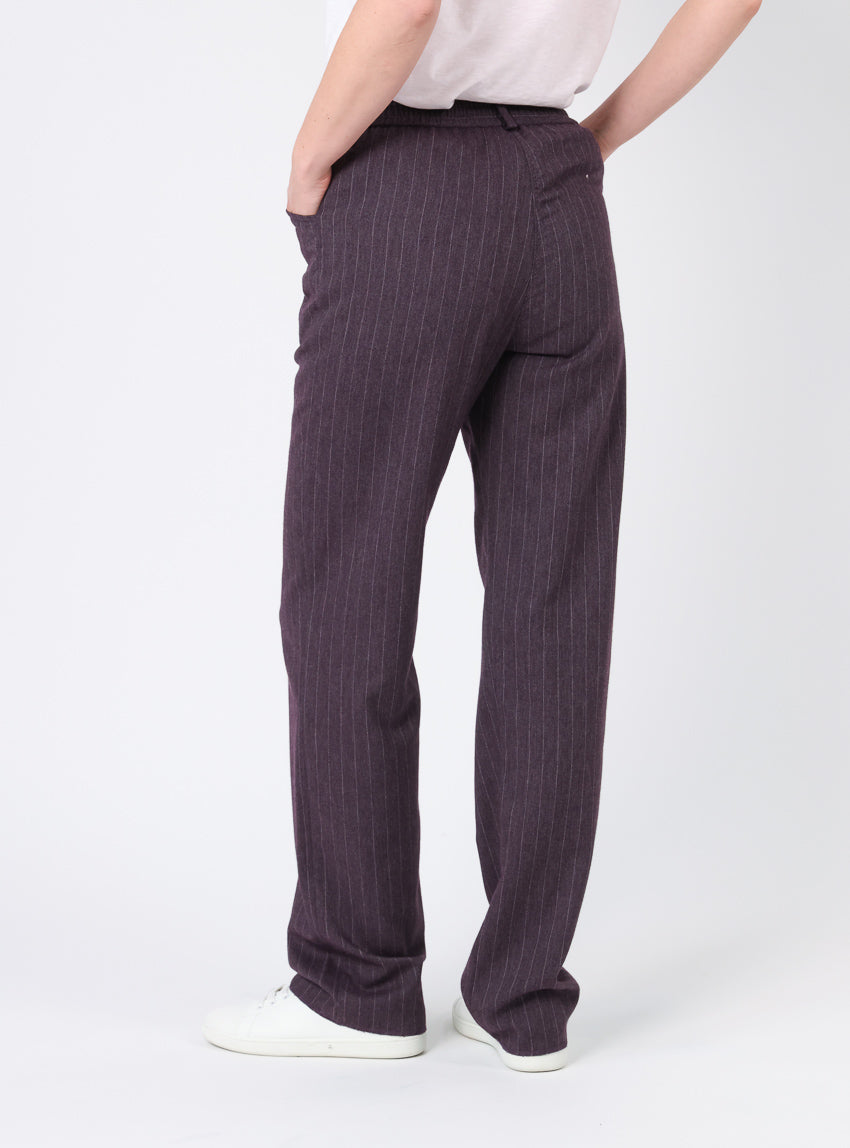 Pantalon femme violet prune rayé
